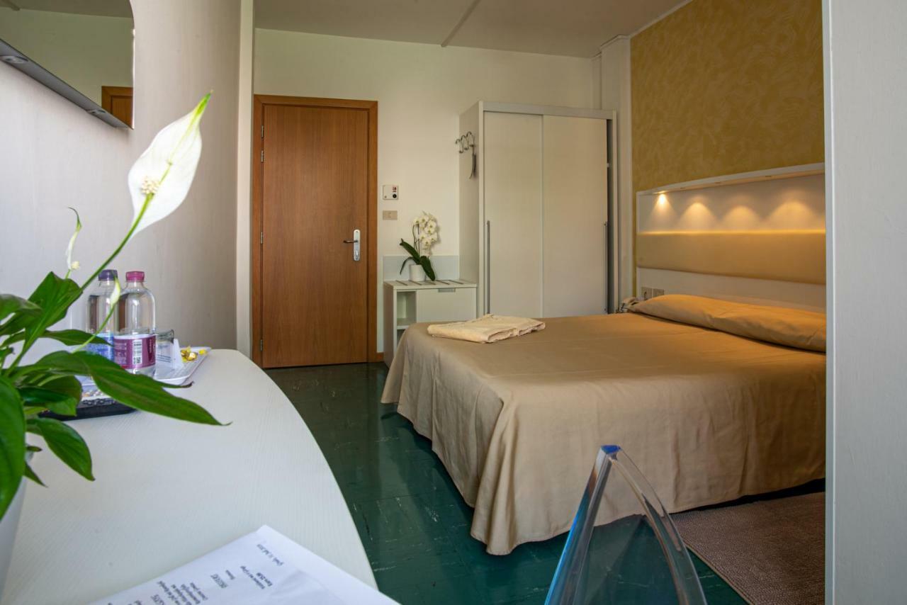 גראדו Hotel Mar Del Plata מראה חיצוני תמונה